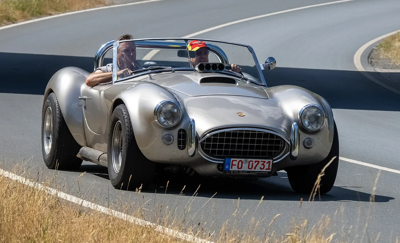 AC Cars Cobra — foto 2