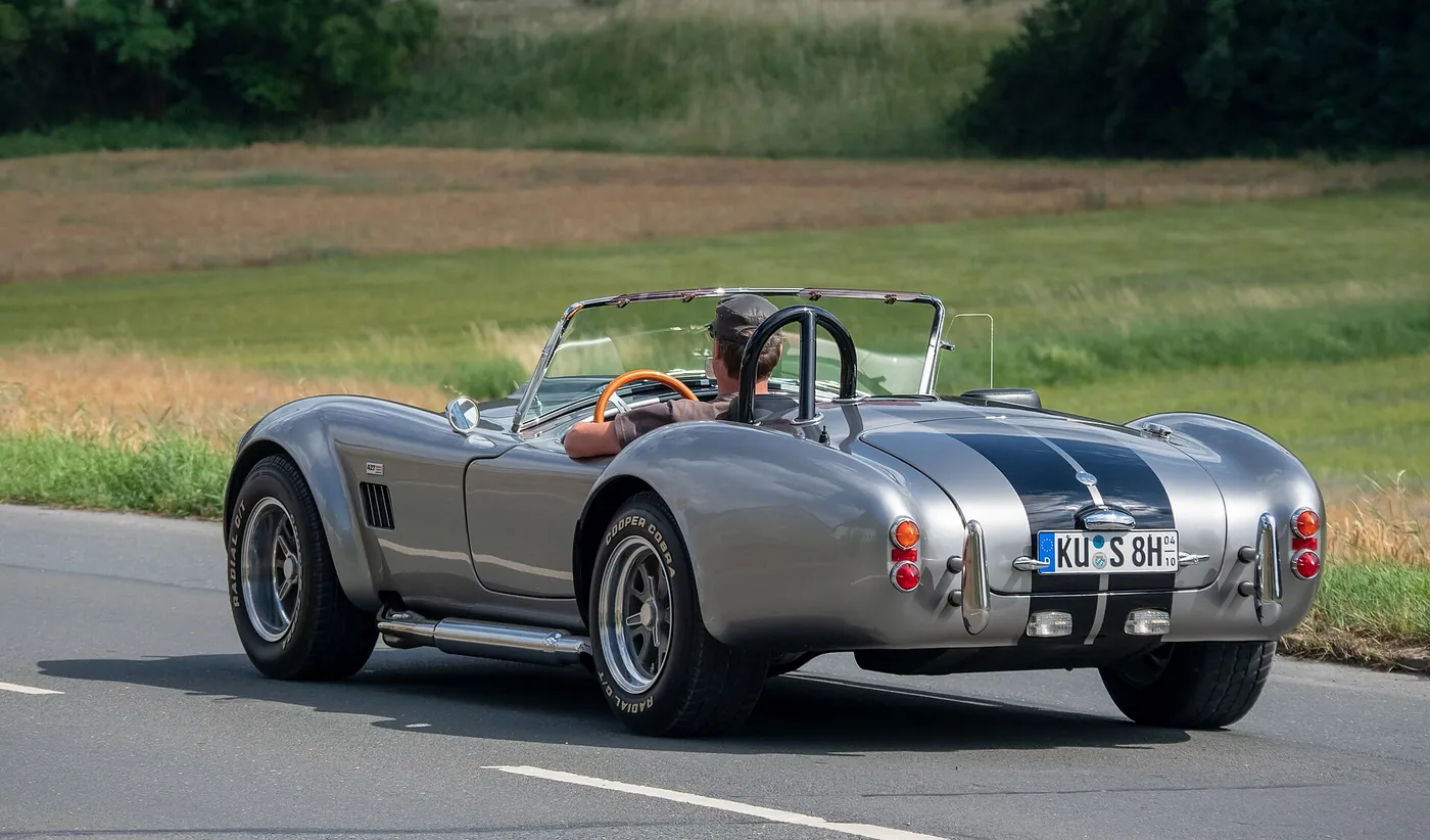 AC Cars Cobra — foto 5
