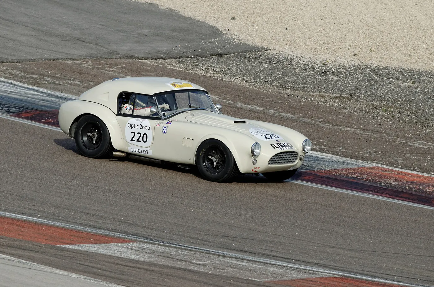 AC Cars Cobra — foto 6