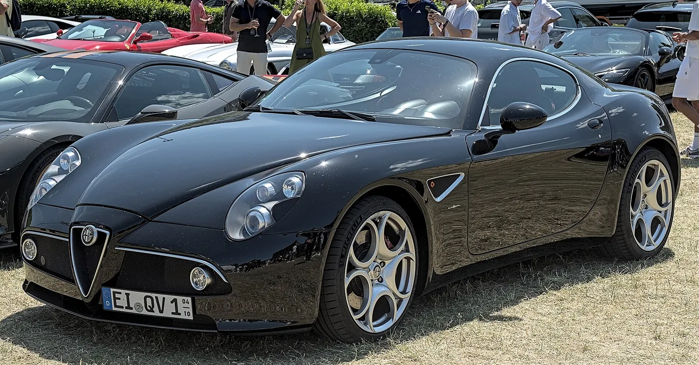 Alfa Romeo 8C — foto 2