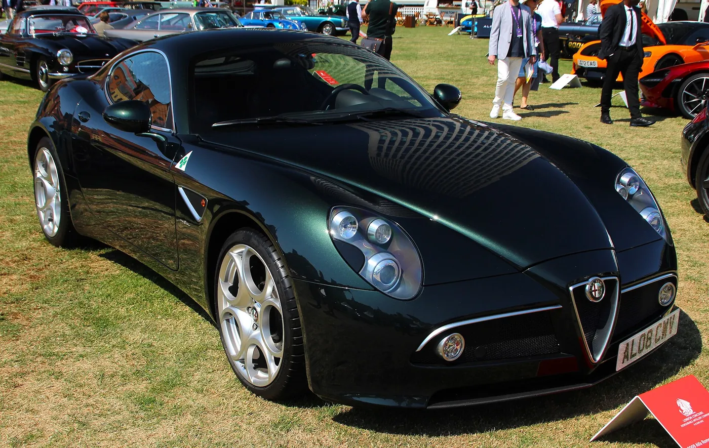 Alfa Romeo 8C — foto 4