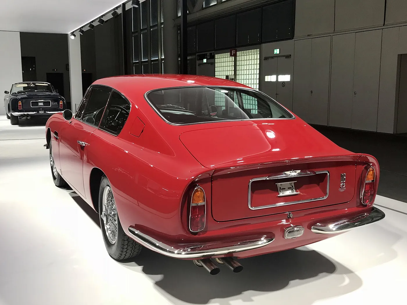 Aston Martin DB6 — foto 3