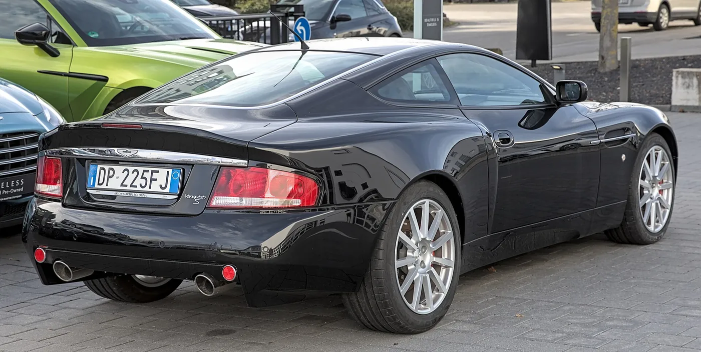 Aston Martin Vanquish — foto 2