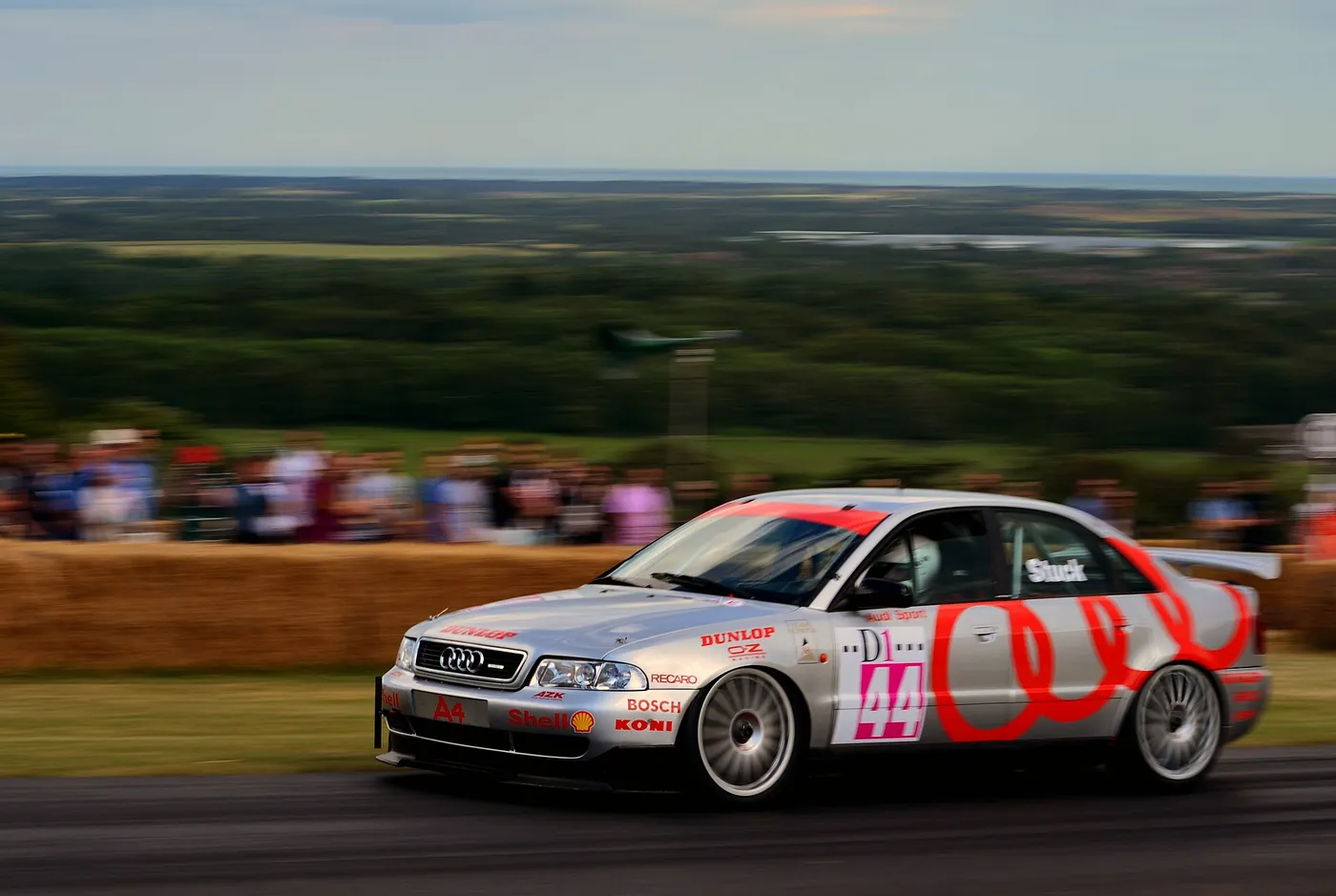 Audi A4 — foto 1