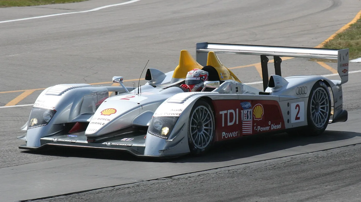 Audi R10 TDI — foto 2