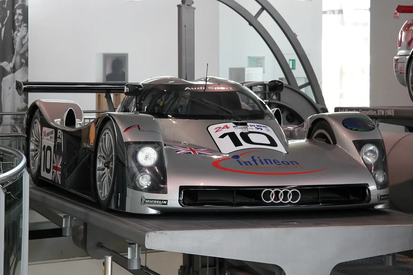 Audi R8 LMP — foto 3