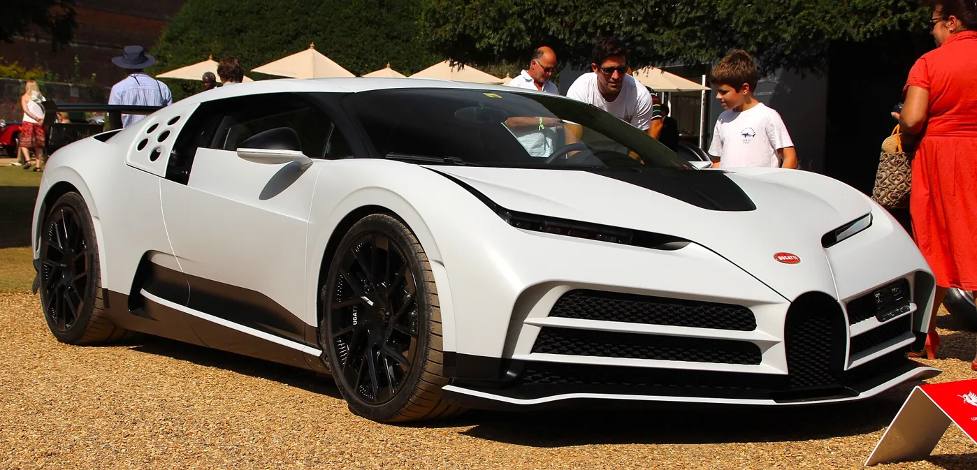 Bugatti Centodieci — foto 2