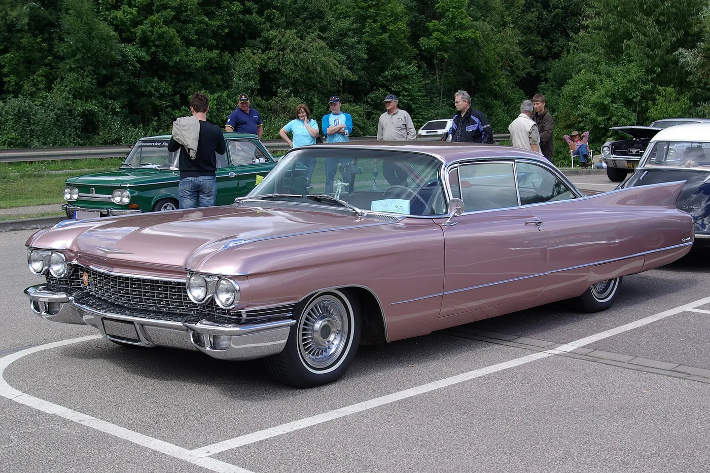 Cadillac Coupé DeVille — foto 1