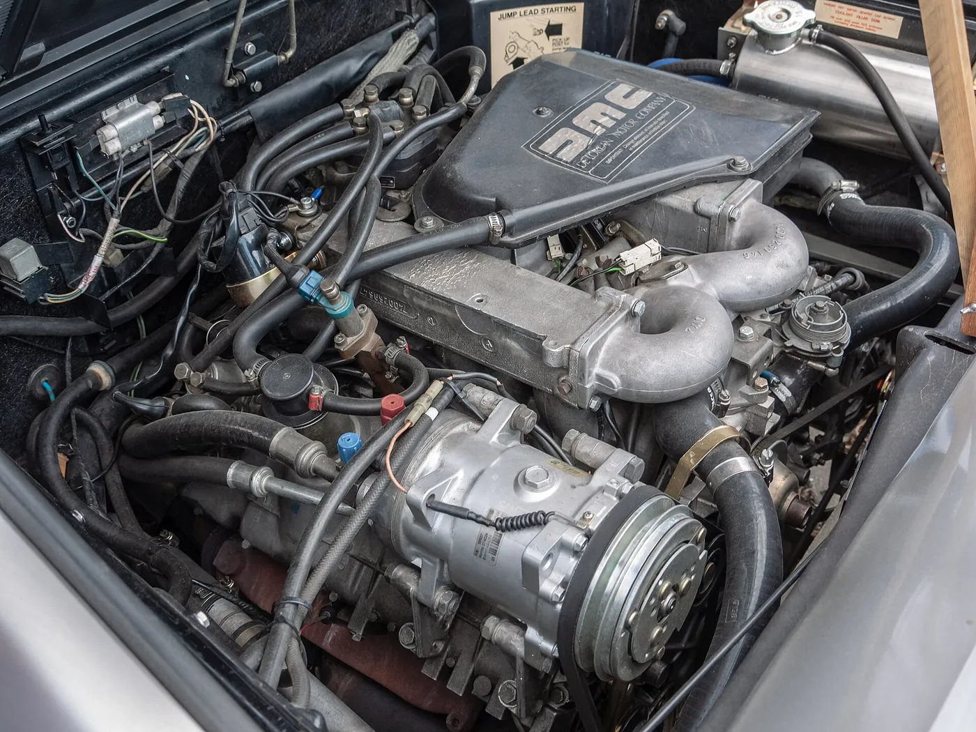 DeLorean DMC-12 — foto 3