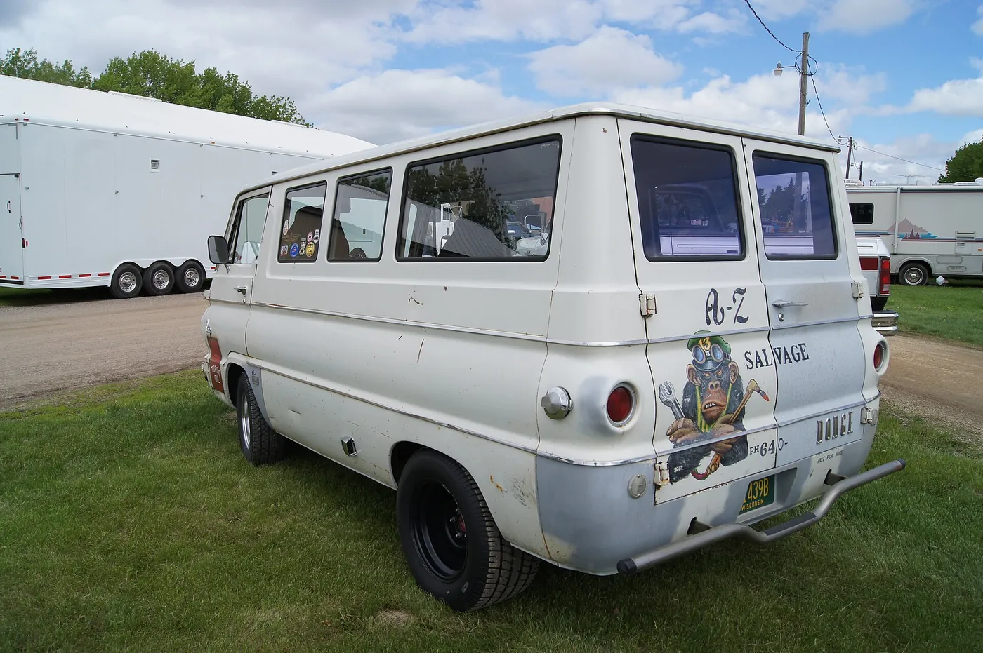 Dodge Custom Sportsman — foto 1