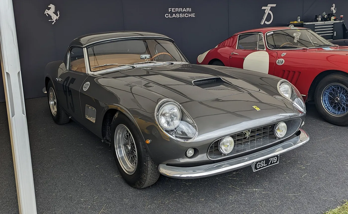 Ferrari 250 GT California — foto 5