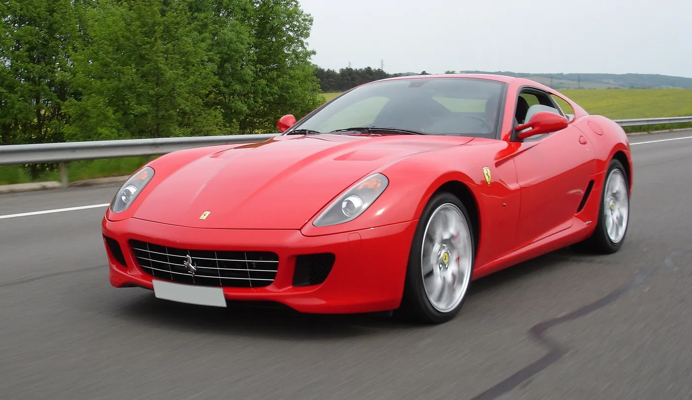 Ferrari 599 — foto 1