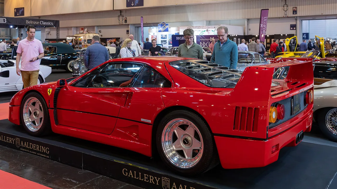 Ferrari F40 — foto 2