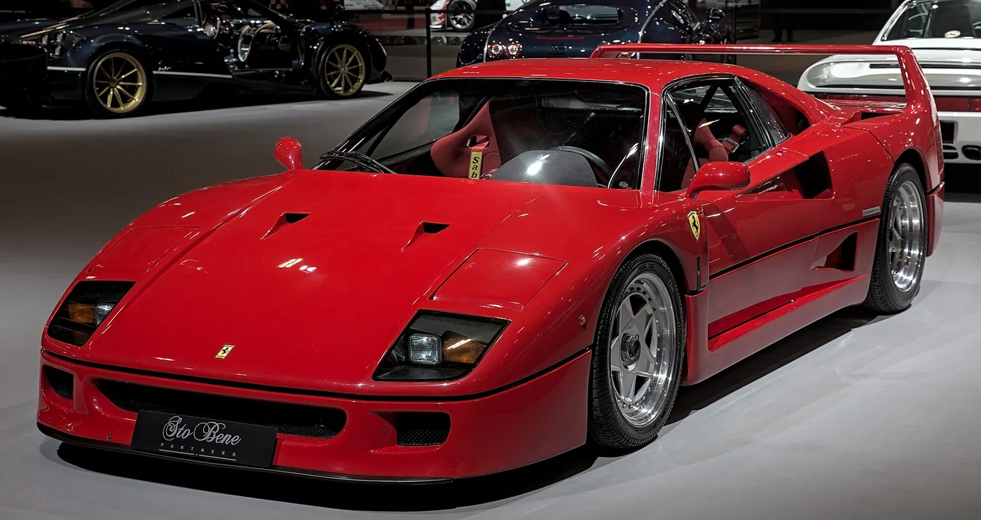 Ferrari F40 — foto 4