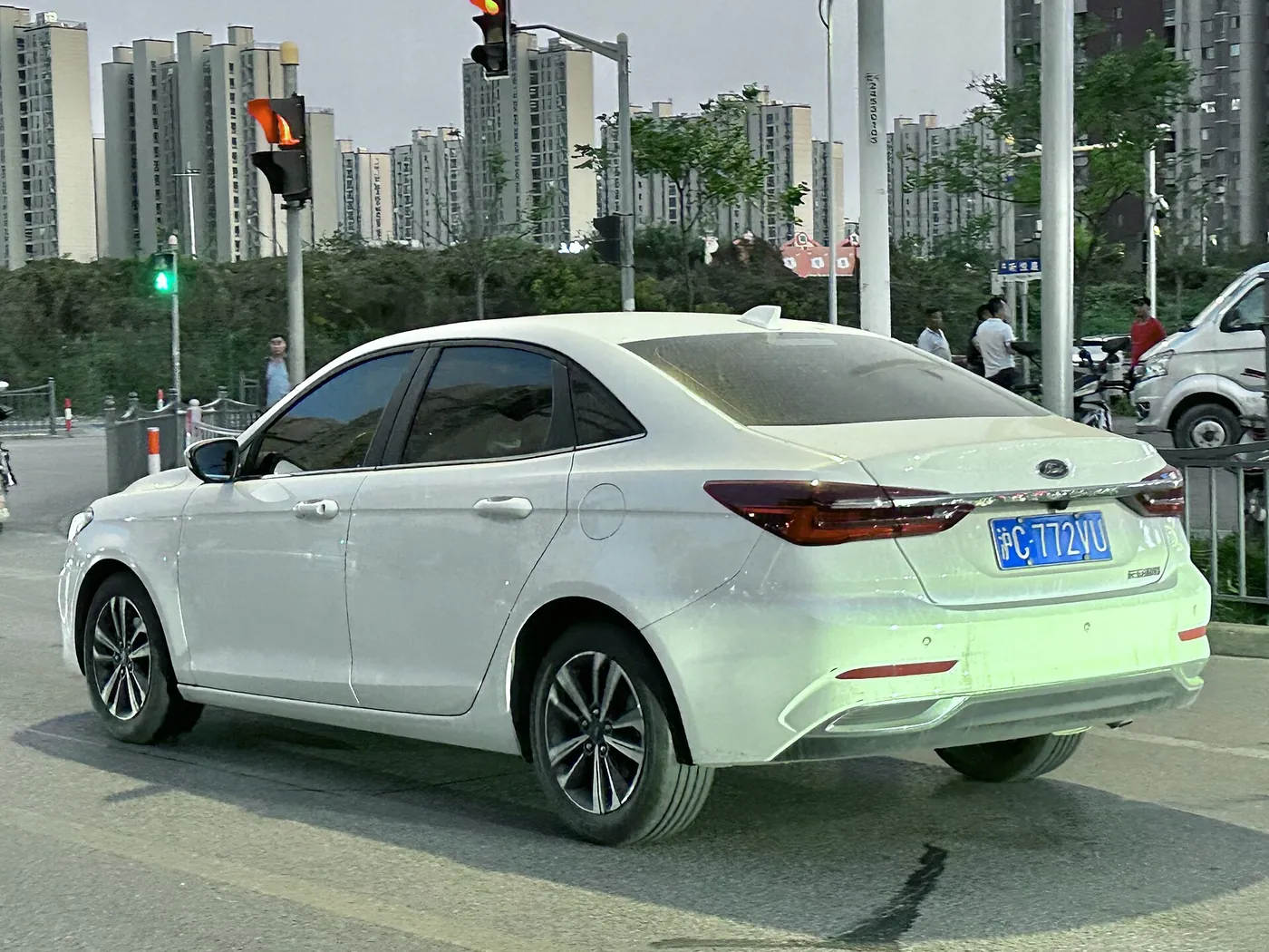 Ford Escort — foto 2