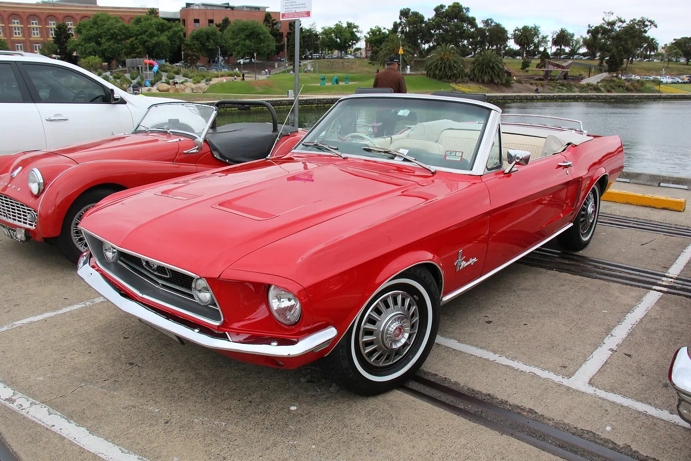 Ford Mustang — foto 4