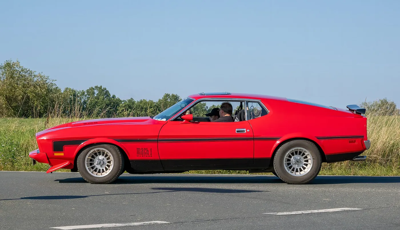 Ford Mustang Mach 1 — foto 6