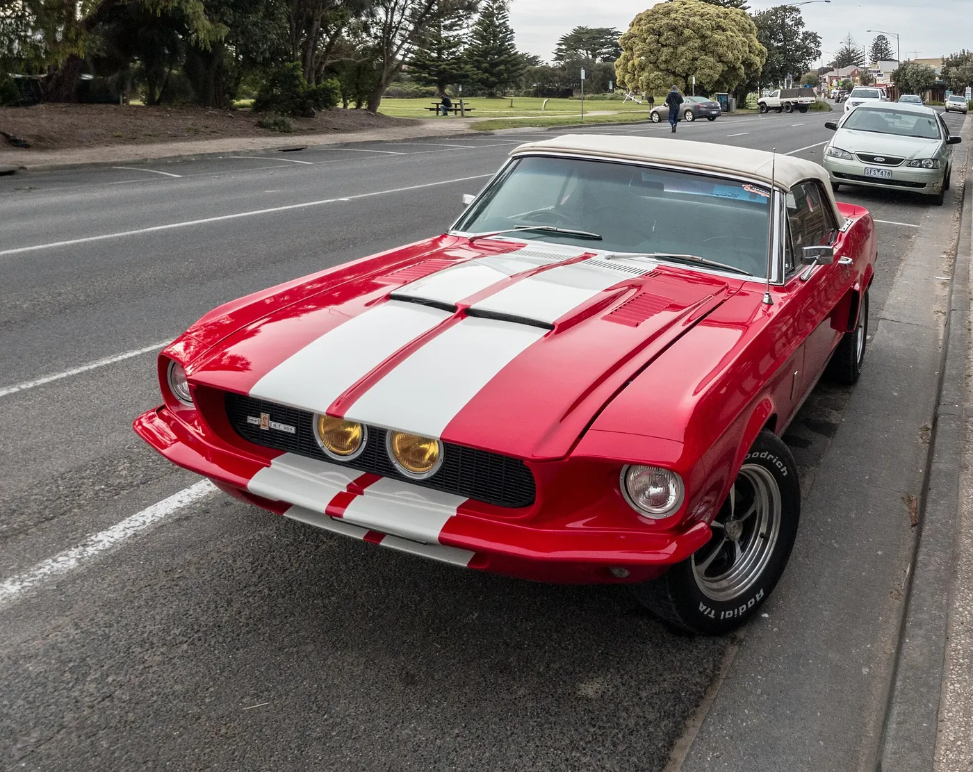 Ford Mustang Shelby GT500 — foto 1