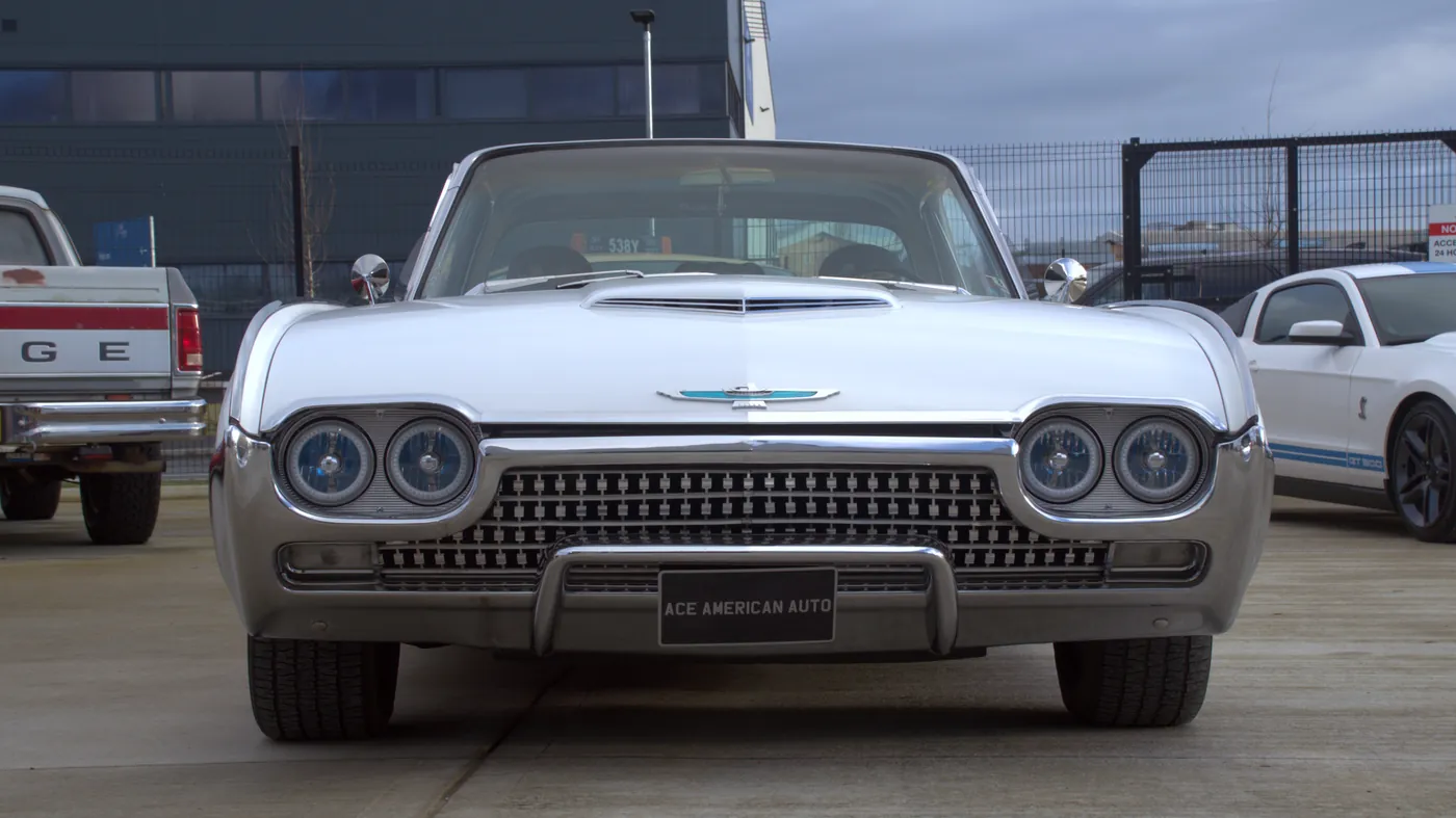 Ford Thunderbird — foto 1