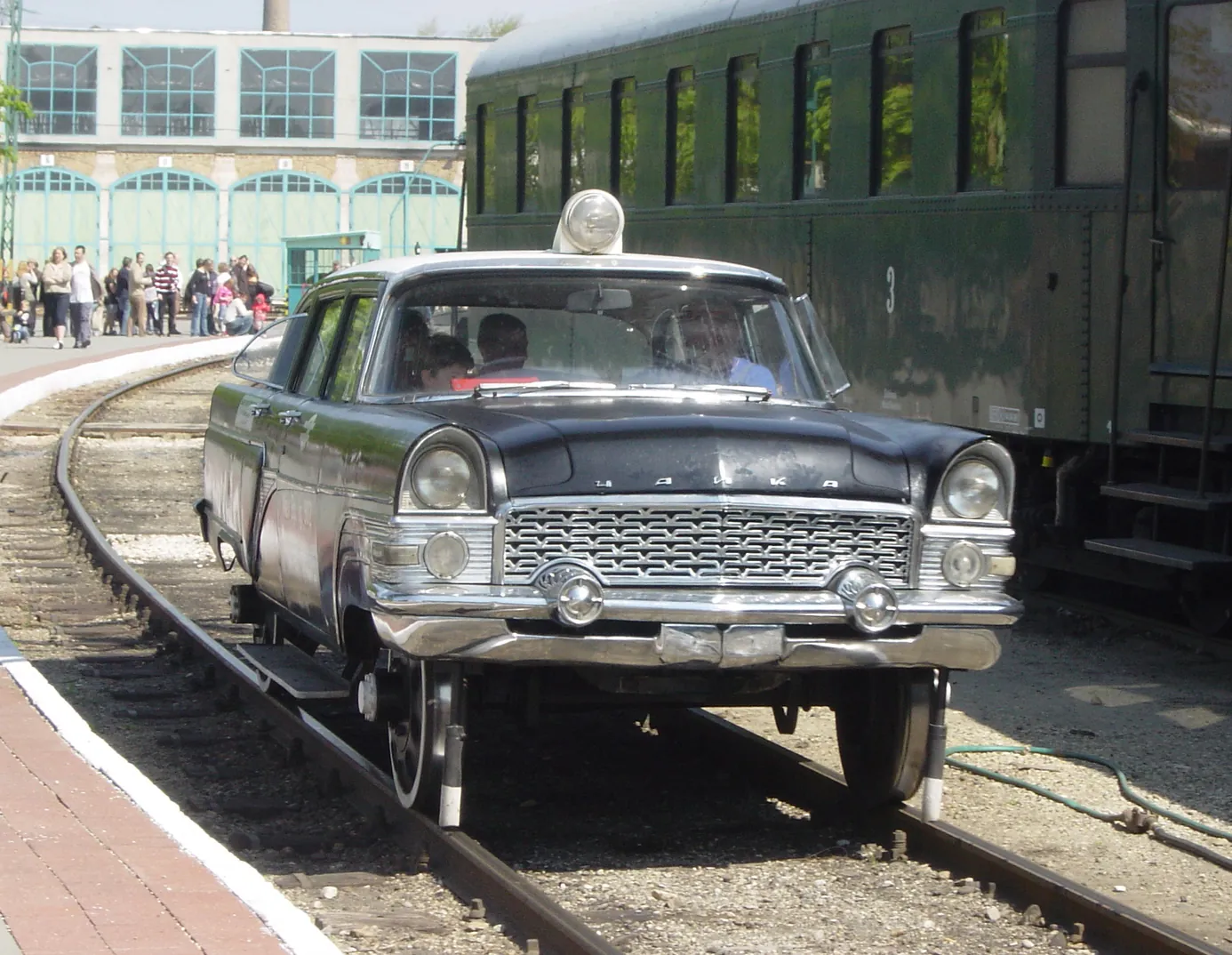 GAZ 13 Chaika — foto 5