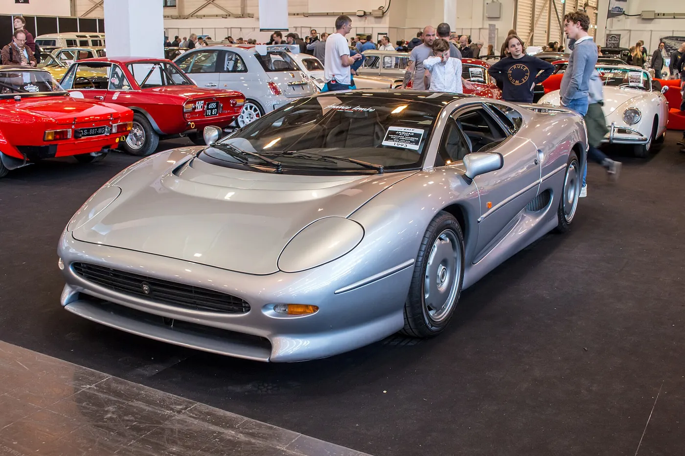 Jaguar XJ220 — foto 5