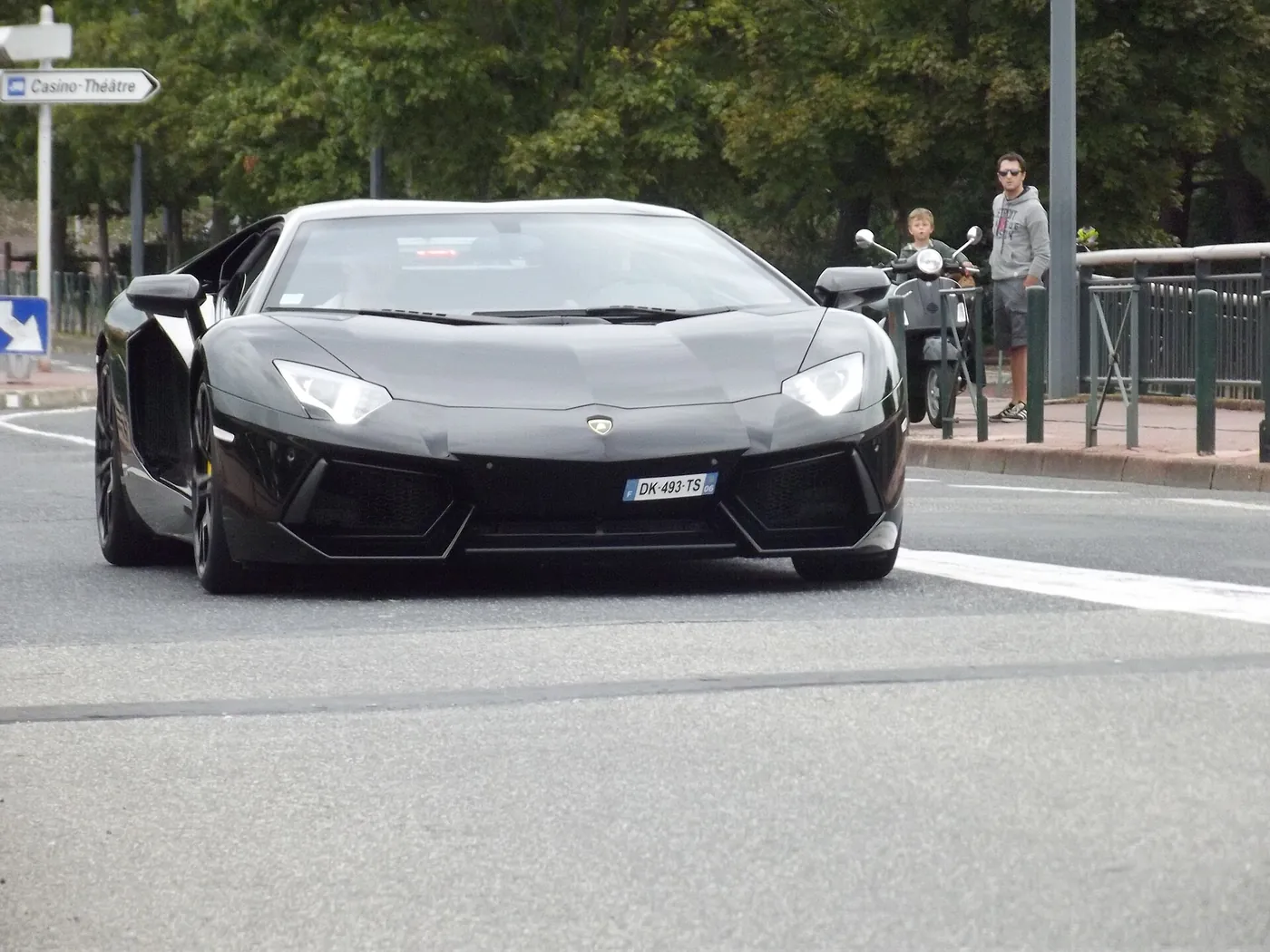 Lamborghini Aventador — foto 3