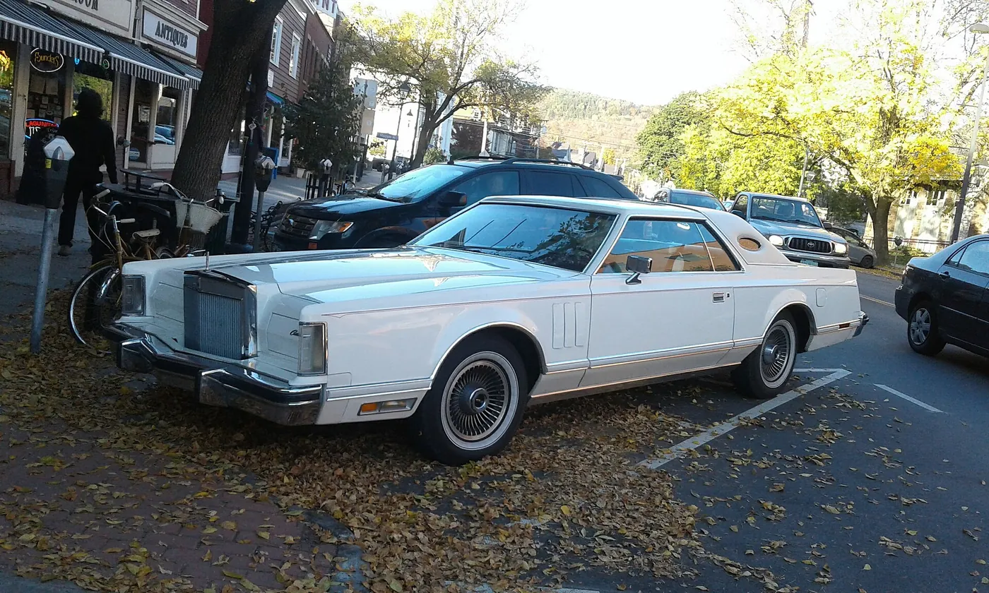 Lincoln Continental — foto 1