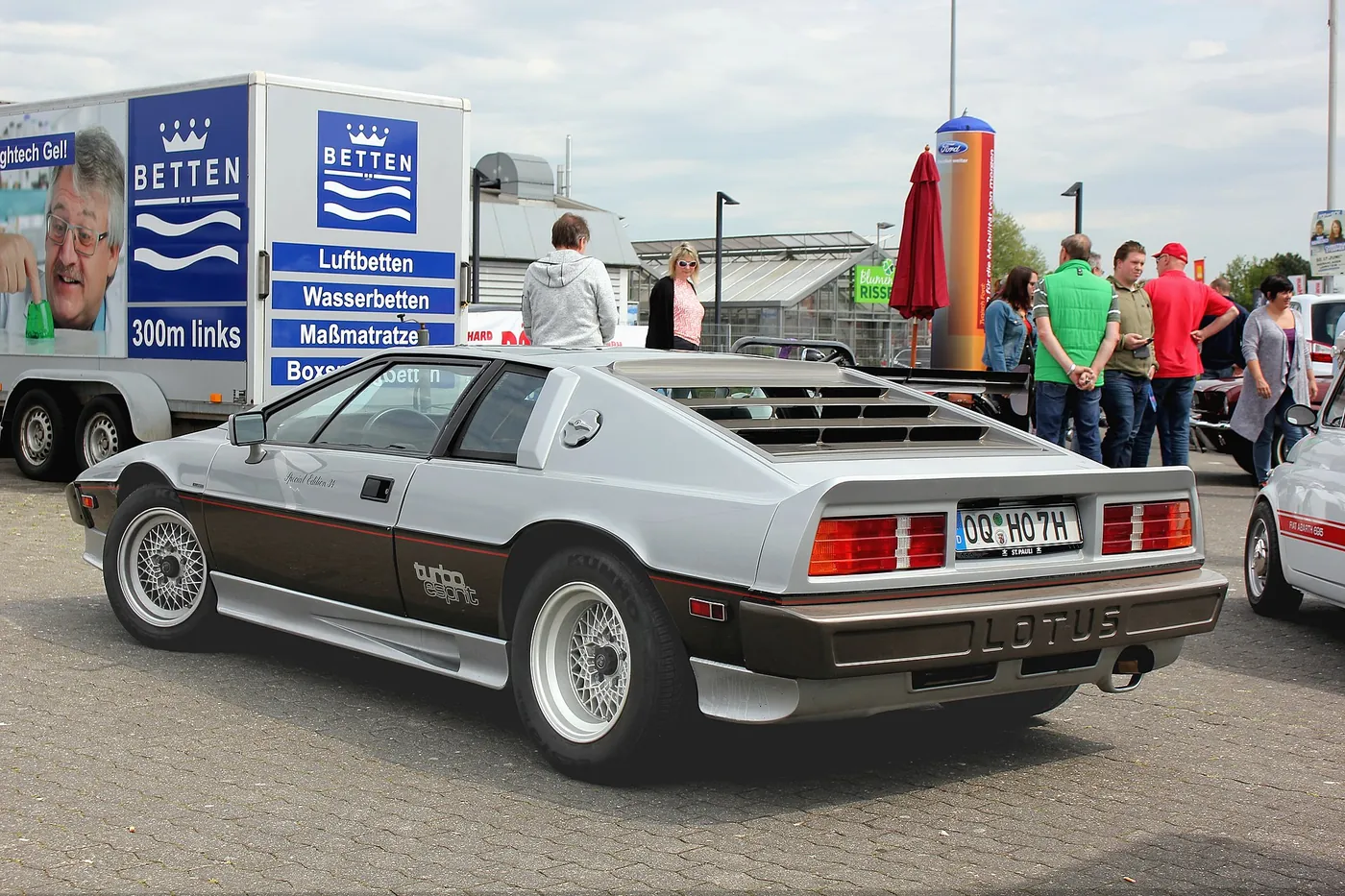 Lotus Esprit — foto 1