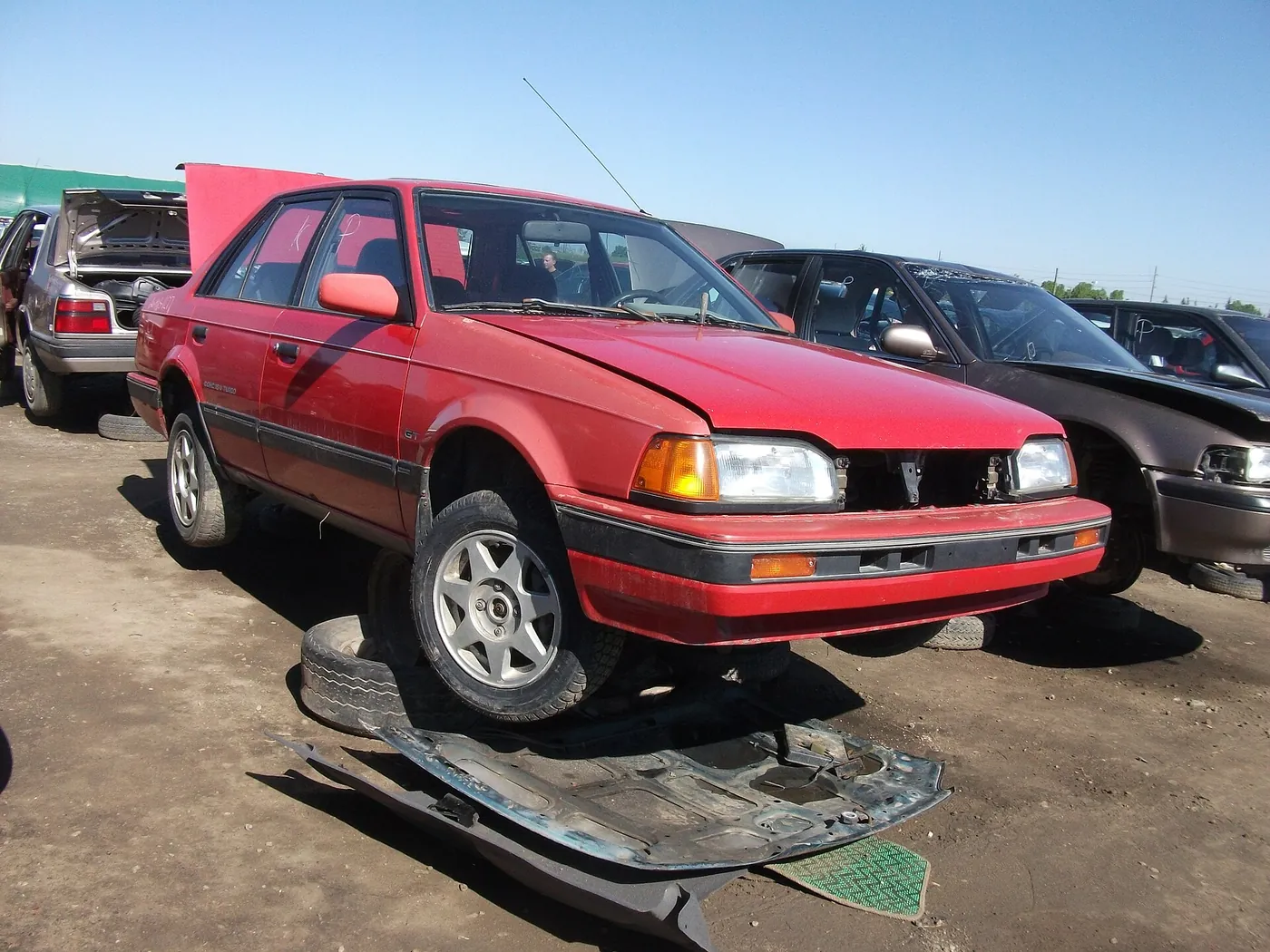 Mazda 323 — foto 4