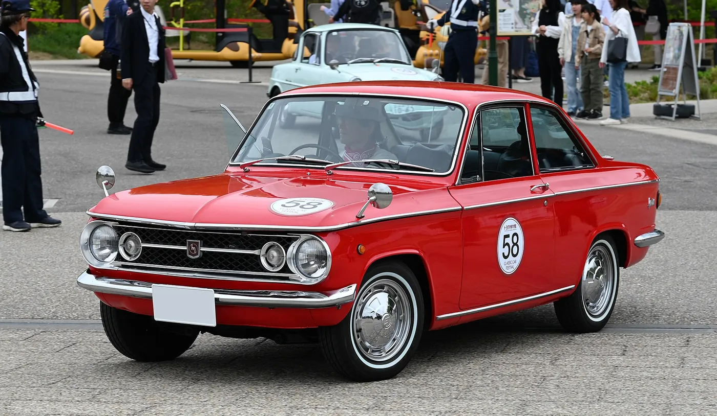 Mazda 323 GTX — foto 2