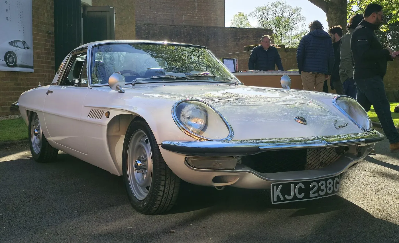 Mazda Cosmo — foto 6