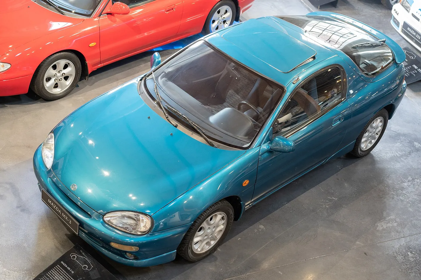 Mazda MX-3 — foto 4