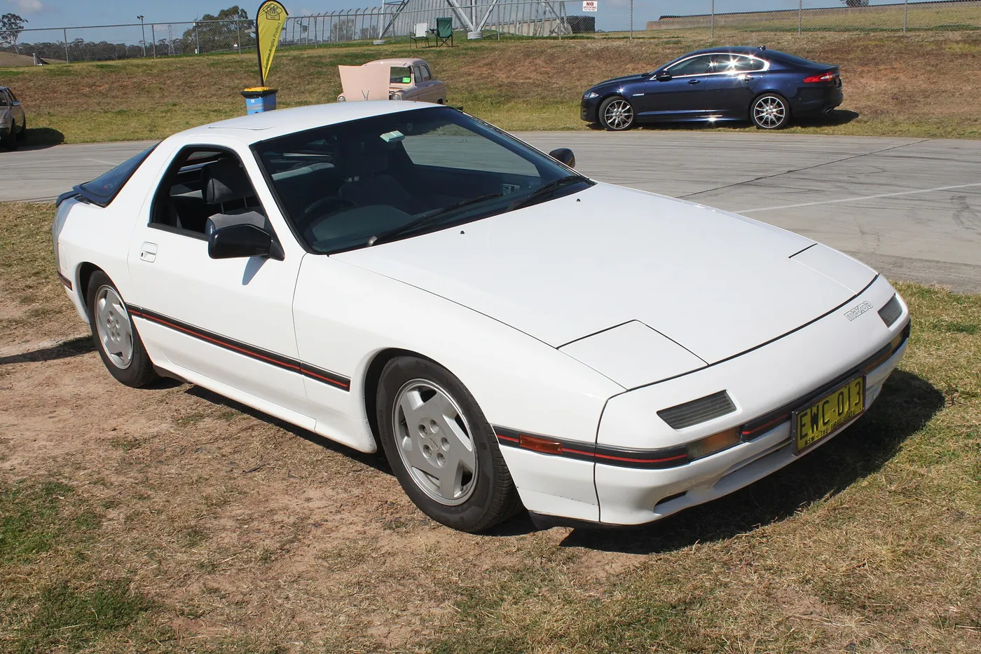 Mazda RX-7 — foto 1