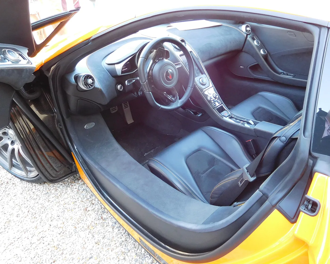 McLaren MP4-12C — foto 4
