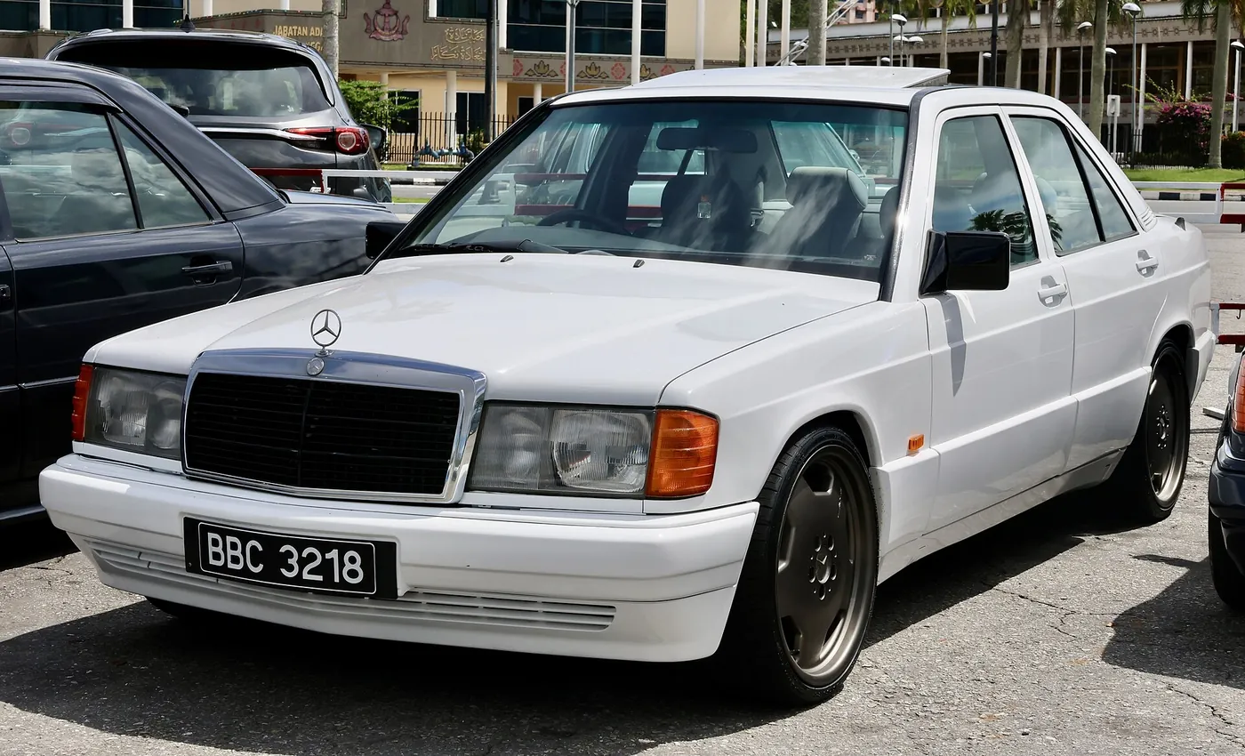 Mercedes-Benz 190E — foto 4