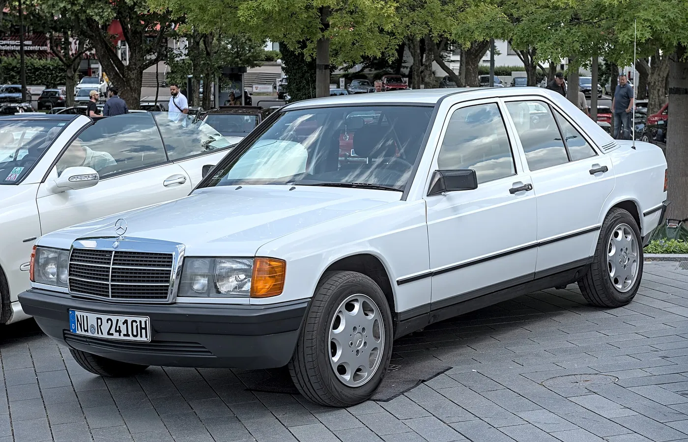 Mercedes-Benz 190E — foto 5