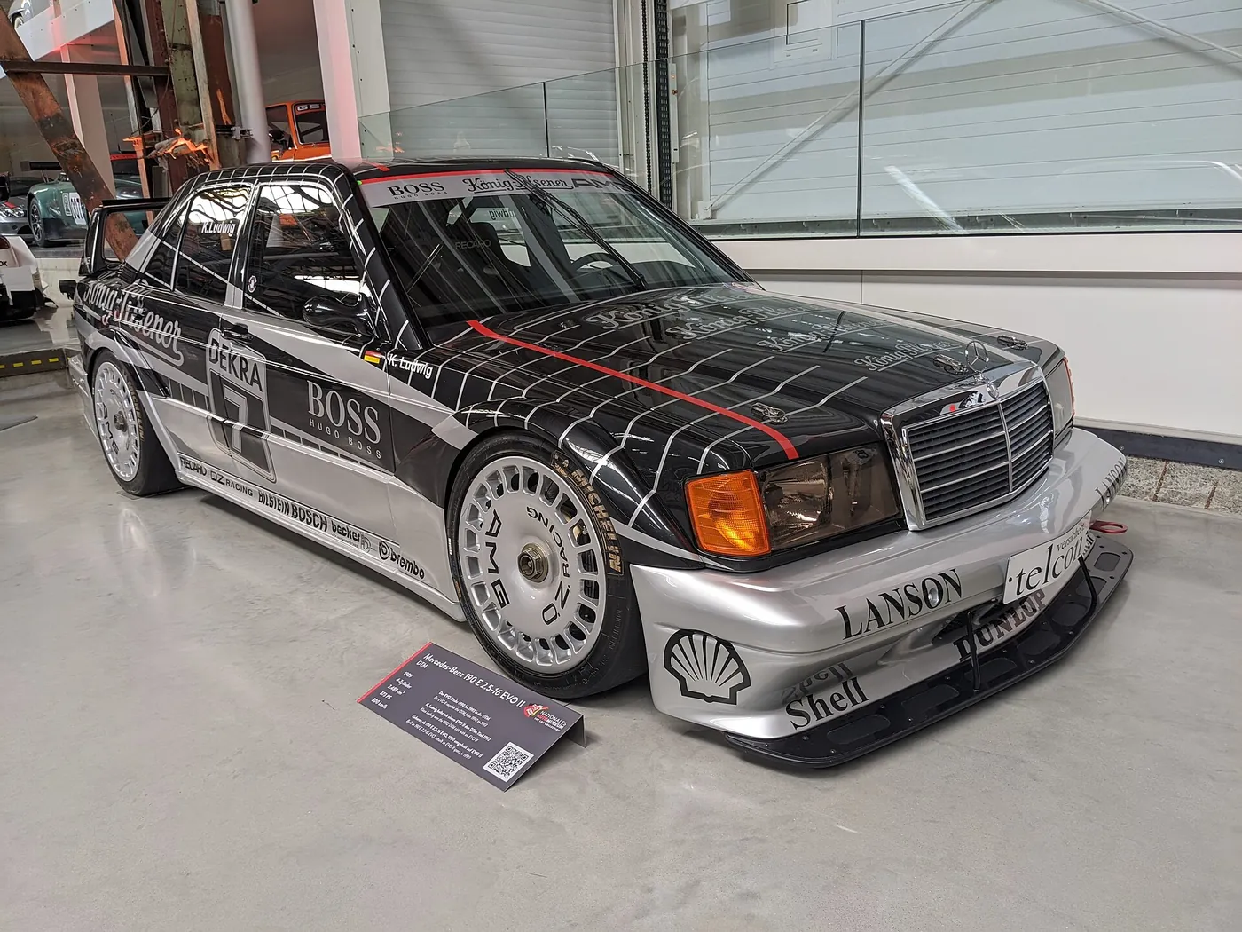 Mercedes-Benz 190E — foto 4
