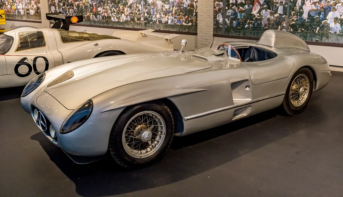 Mercedes-Benz 300 SLR — foto 1