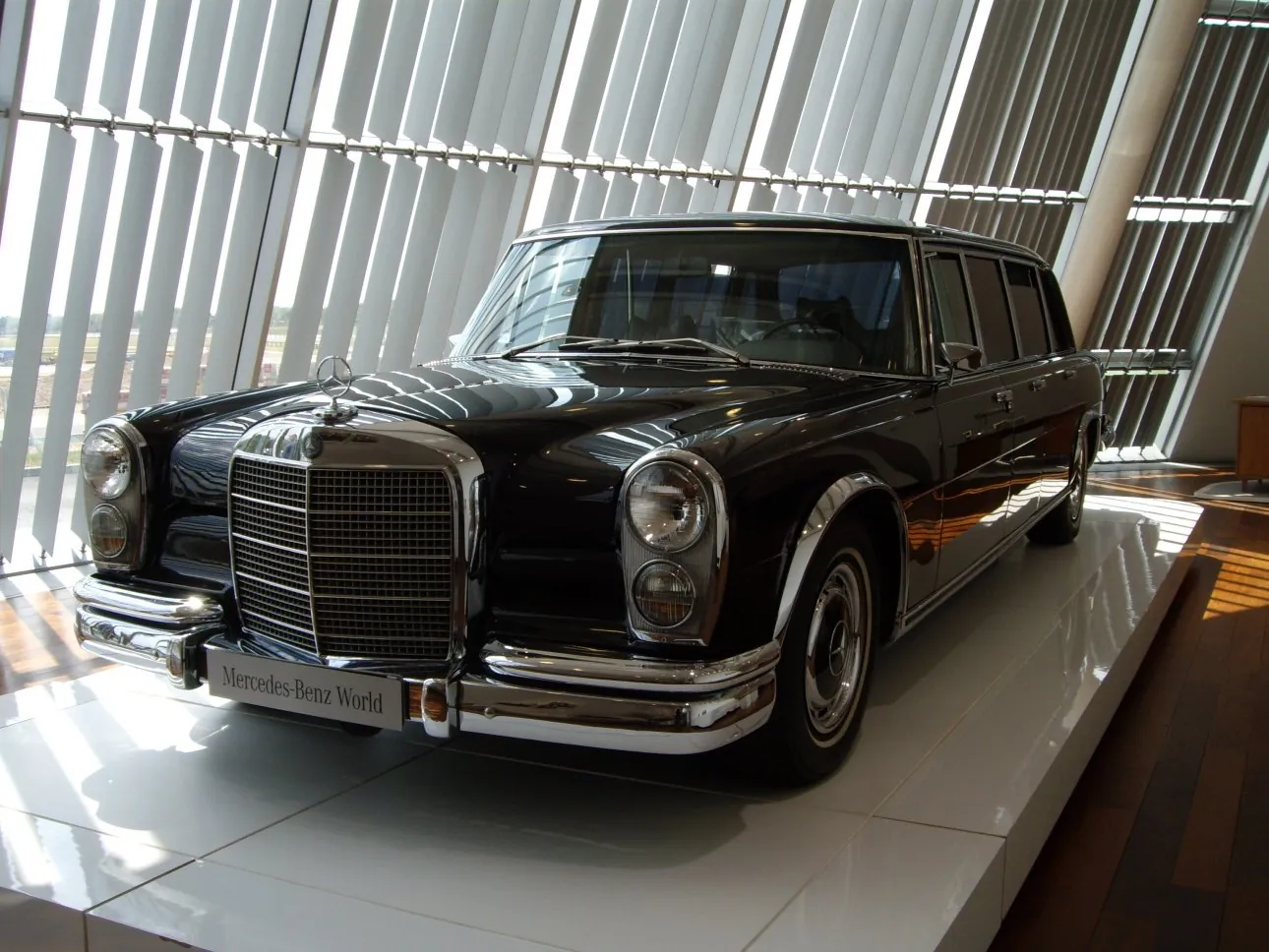 Mercedes-Benz 600 Pullman — foto 4