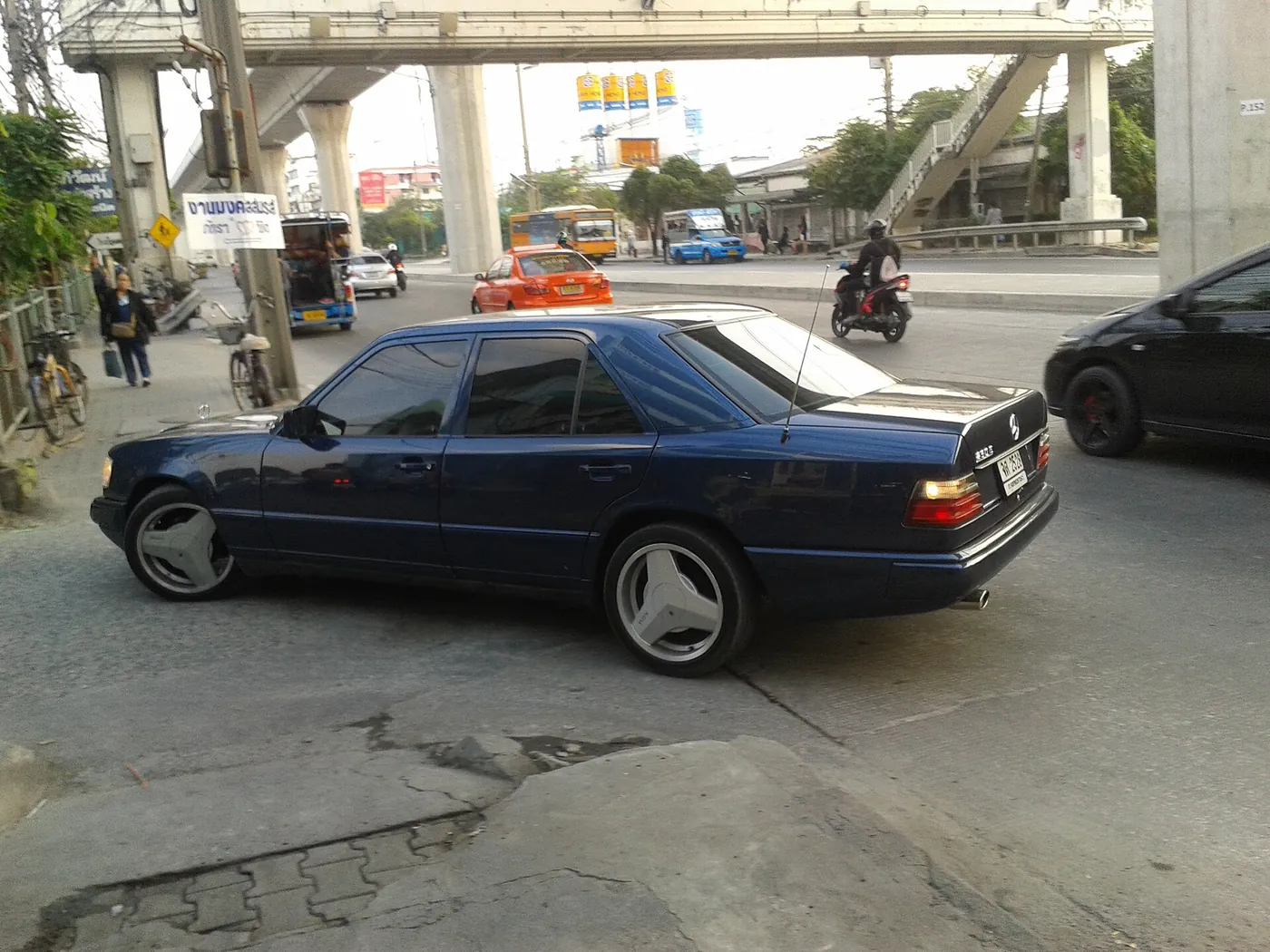 Mercedes-Benz W124 — foto 1