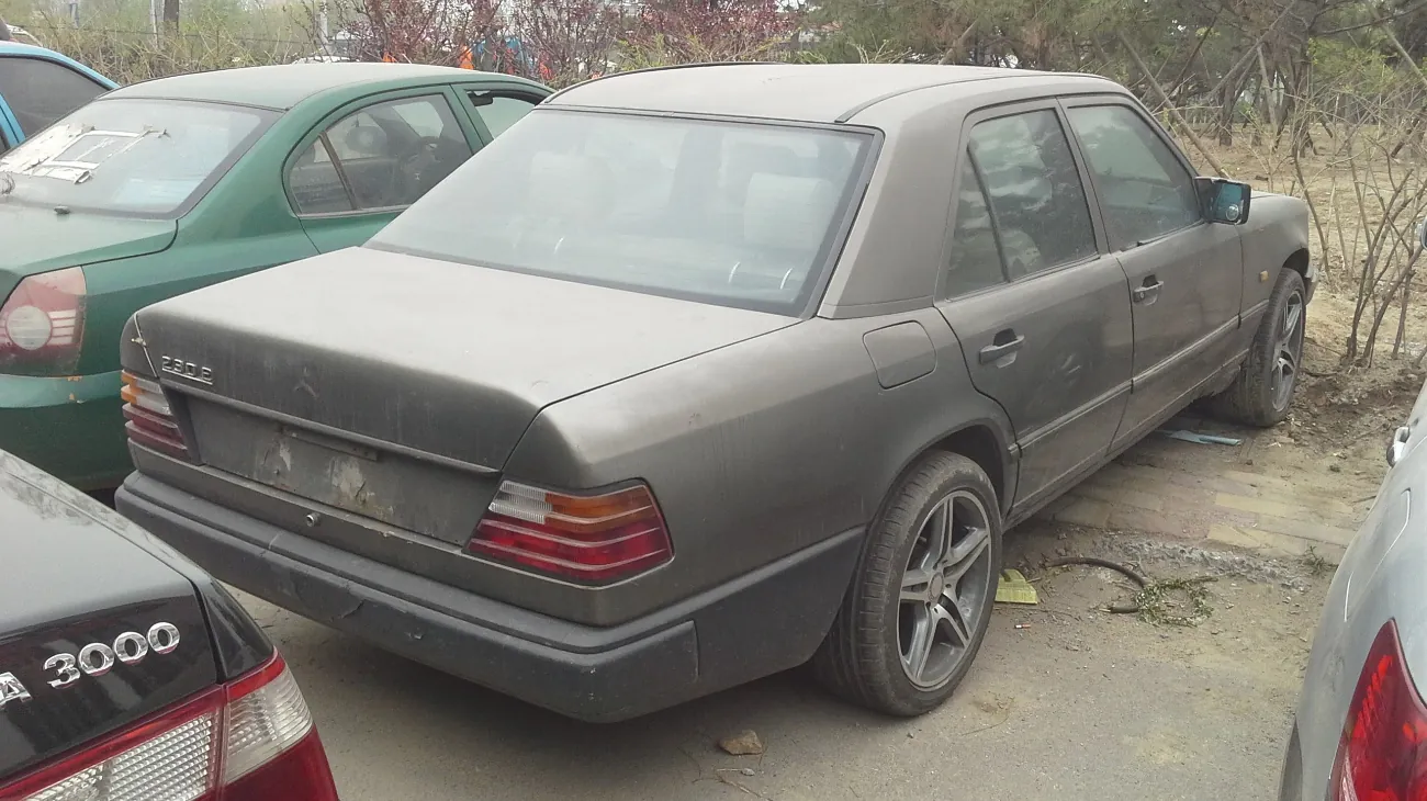 Mercedes-Benz W124 — foto 2