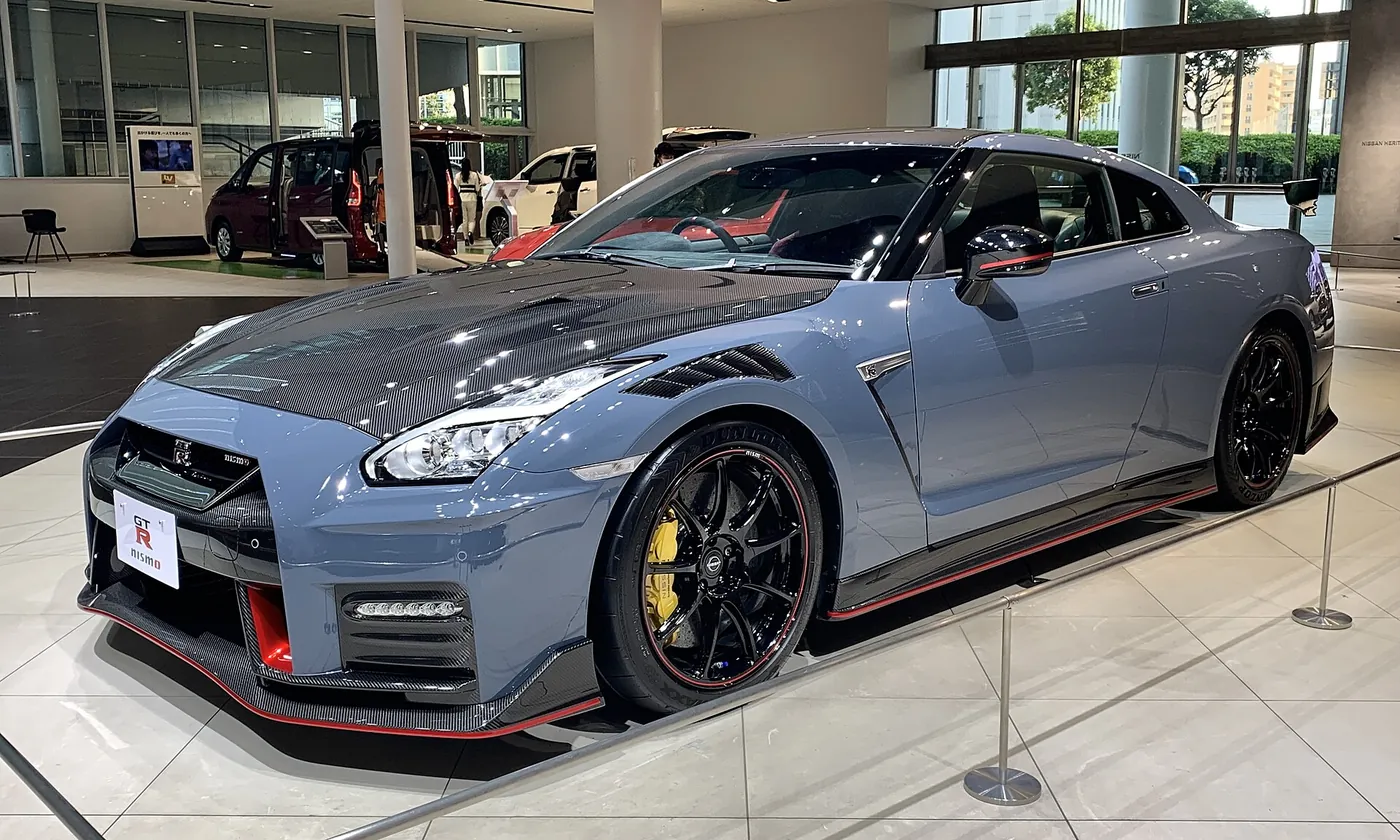 Nissan GT-R Nismo — foto 2