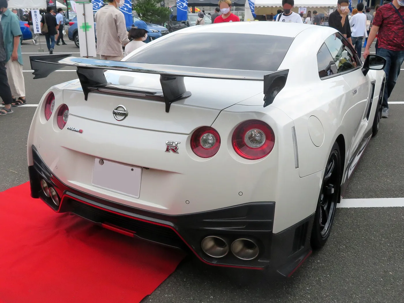 Nissan GT-R Nismo — foto 4
