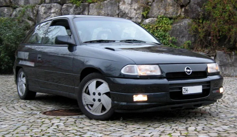 Opel Astra F — foto 1