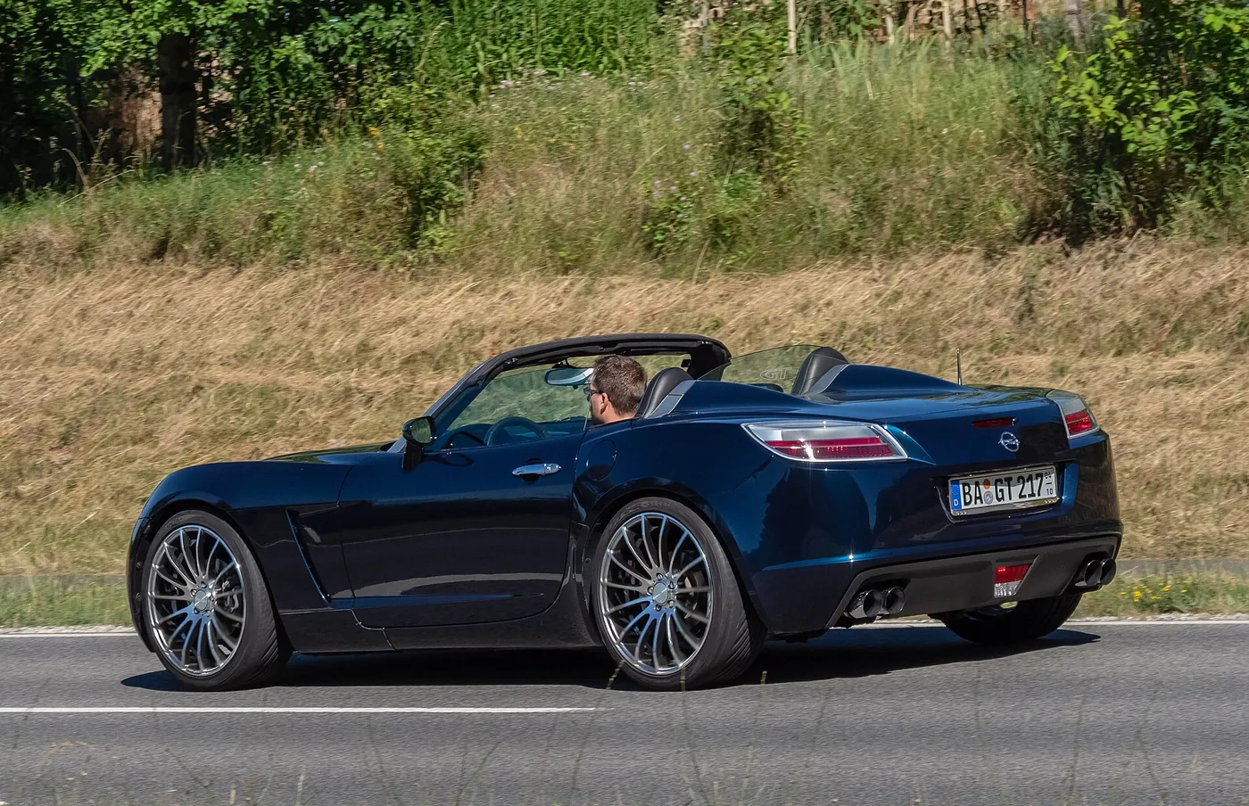 Opel GT — foto 1