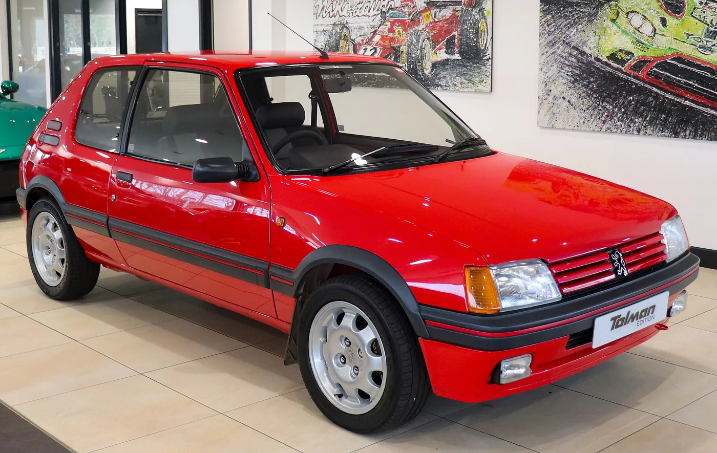 Peugeot 205 — foto 1