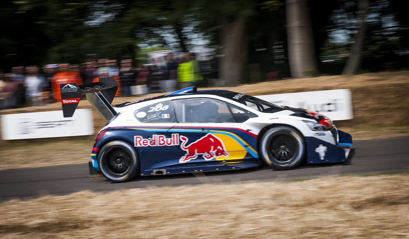 Peugeot 208 T16 — foto 1