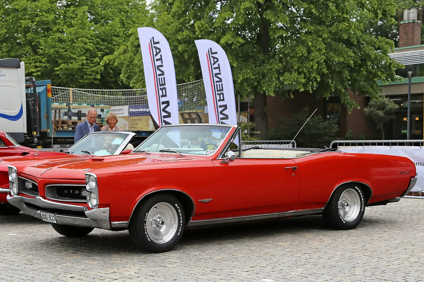 1965 Pontiac GTO at Mobil Station, 78 Broad Street (U.S. Route 5) in Lyndonville, Vermont.