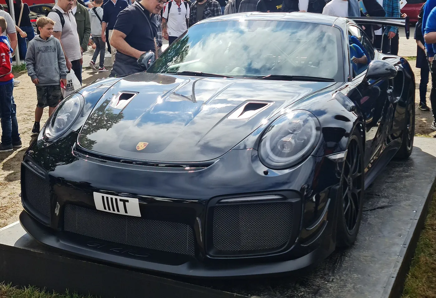 Porsche 911 GT2 RS — foto 1