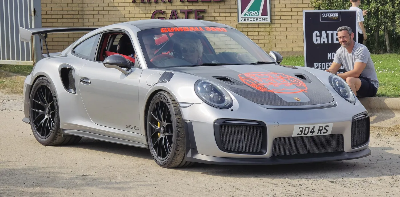 Porsche 911 GT2 RS — foto 5